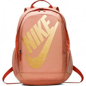 תיק יום ספורטיבי מבית NIKE FUTURA הכולל תא ללפטופ